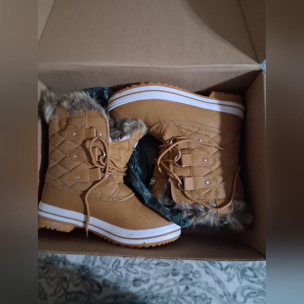 Polar Women's Fur Lined Winter Boots Size 7